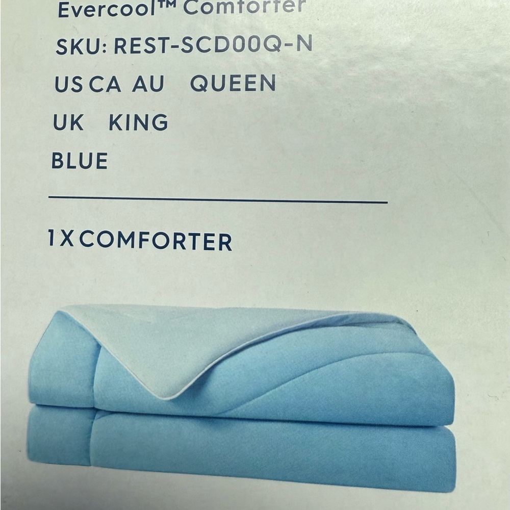 Sky Blue Plush Comforter for Modern Bedding